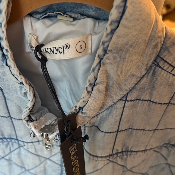 Blank NYC Light Blue Denim Quilted Jacket - Picture 4 of 12